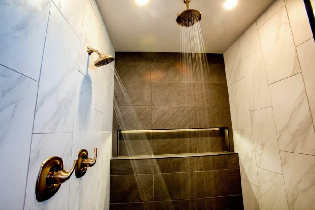 advantages of a steam shower